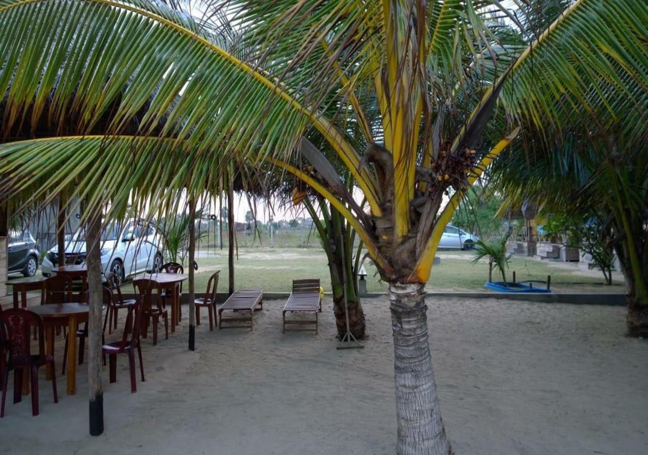 Ceylon Antheia Beach Resort 尼拉瓦利 外观 照片